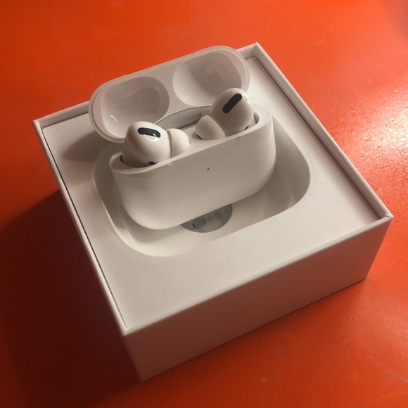 Brand new AirPods Pro 🎧